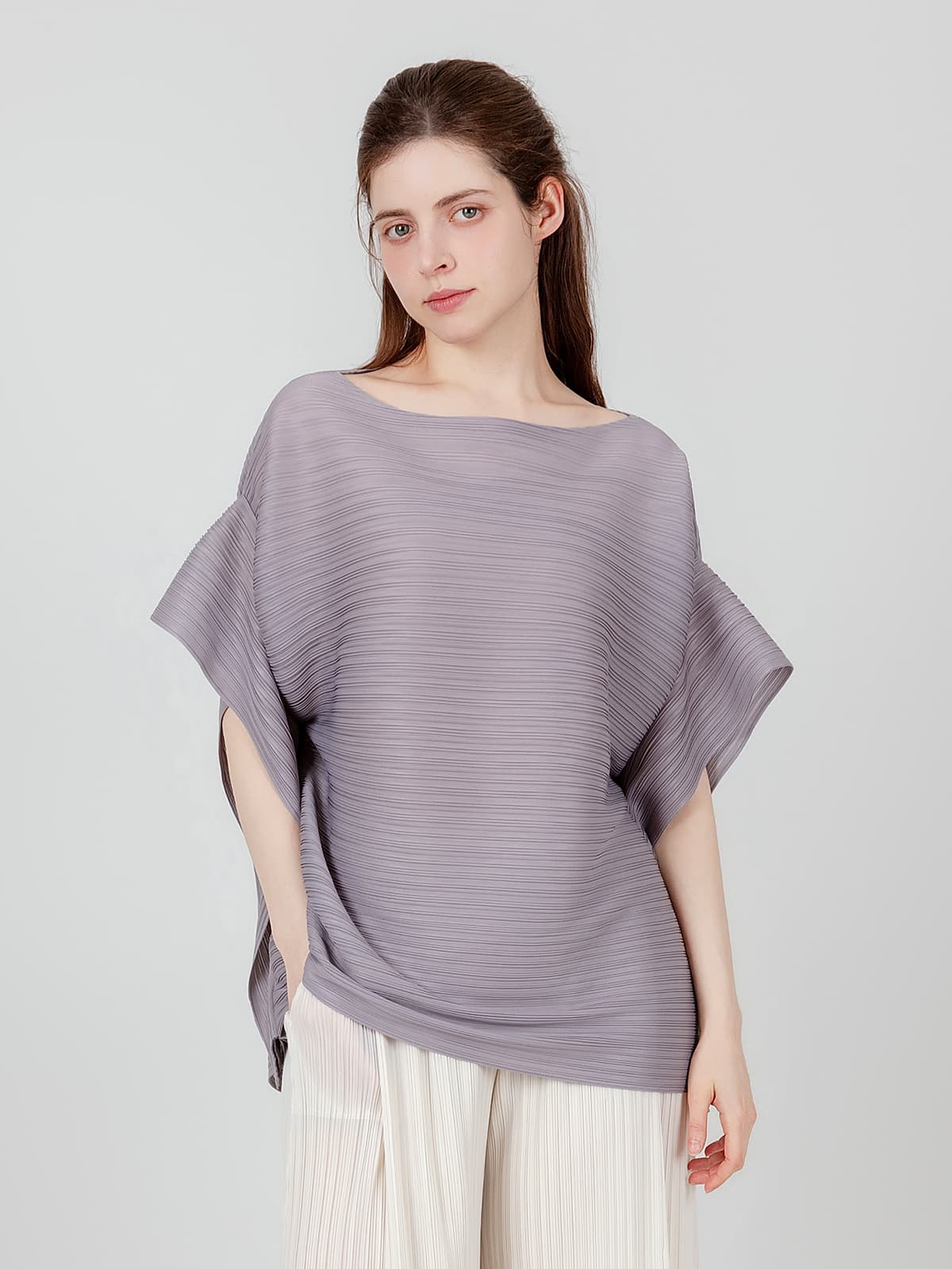 옆날개 반팔 플리츠 블라우스