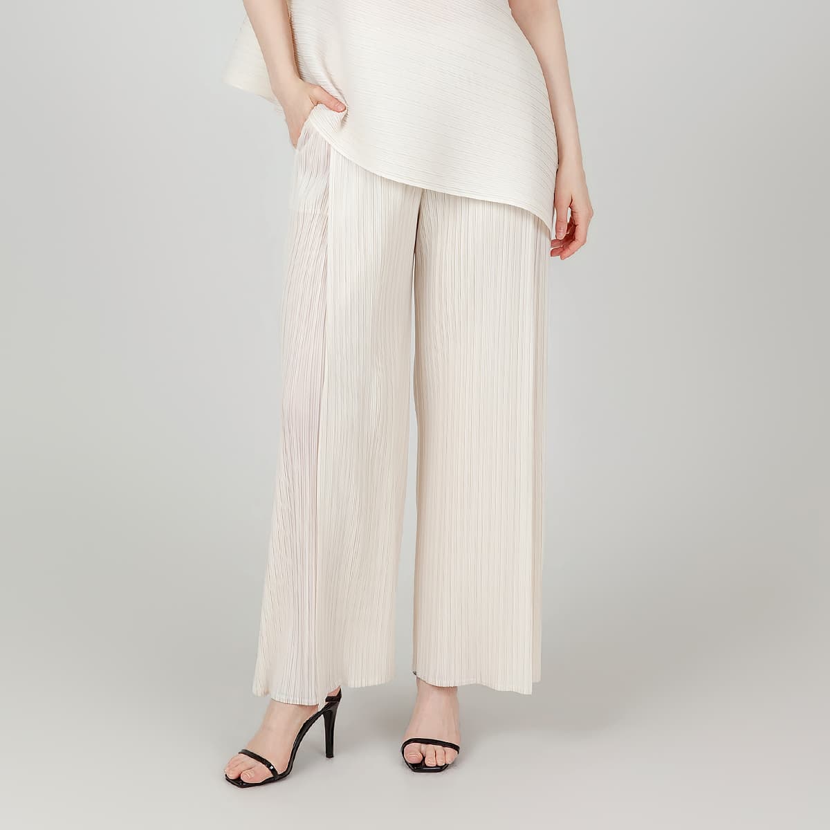 홀 윙 날개 플리츠 팬츠