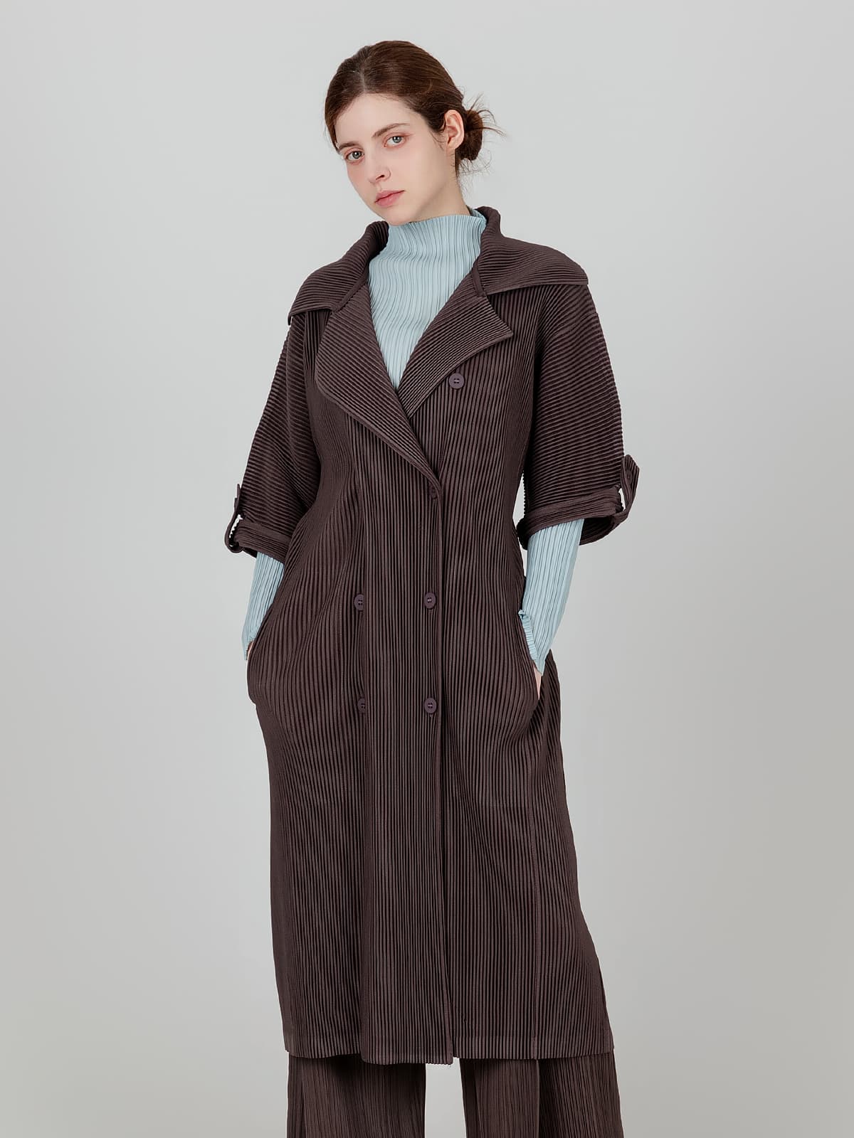 트렌치 벨티드 플리츠 코트